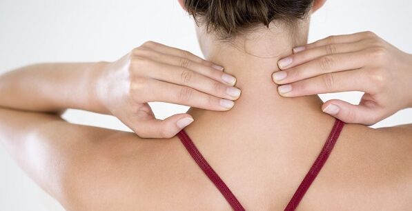 Πόνος στον αυχένα λόγω οστεοχονδρωσίας